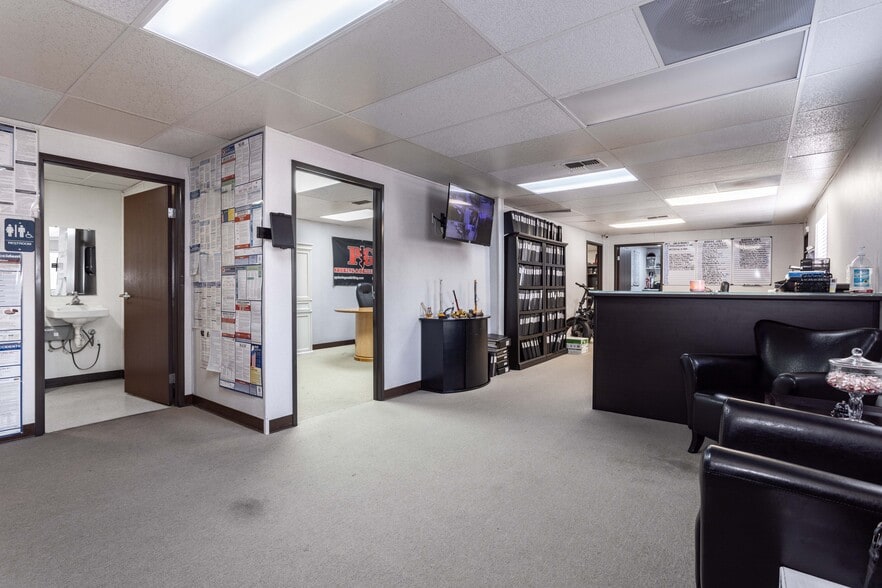 More Photos Of 669 Arroyo St, San Fernando Manufacturing For Sale