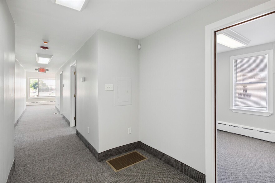 More Photos Of 363 W Johnson Hwy, Norristown Office For Lease