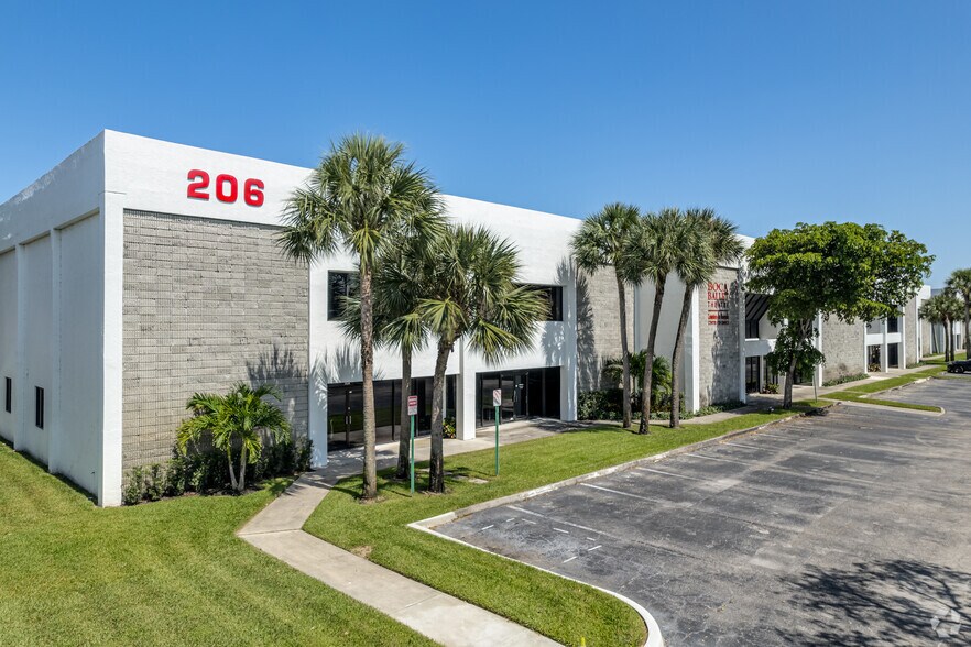 More Photos Of 7640-7696 NW 6th Ave, Boca Raton Unknown For Lease