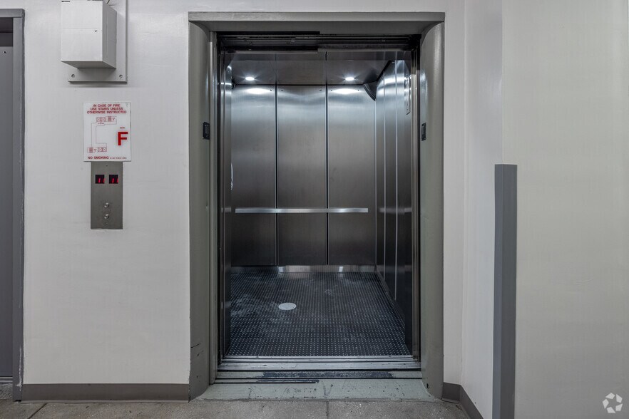 More Photos Of 262 W 38th St, New York Office For Lease