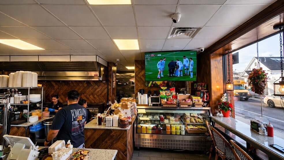 More Photos Of 163-175 Nassau Rd, Roosevelt Freestanding For Sale