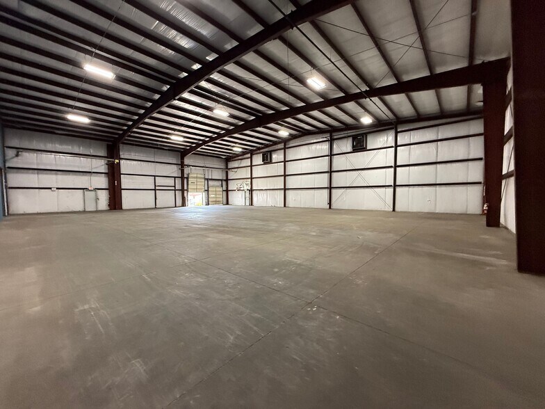 More Photos Of 604 SW Atlantic St, Tullahoma Warehouse For Sale