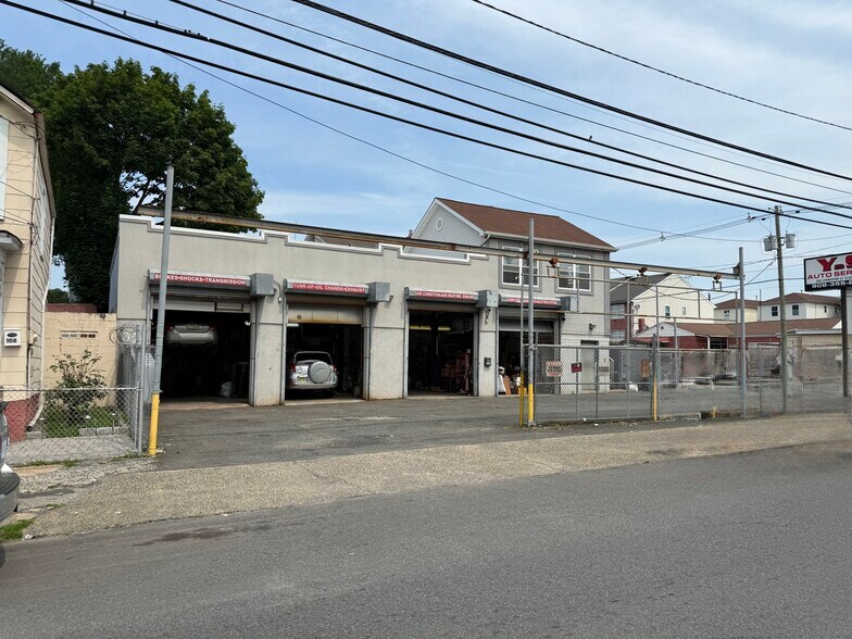 More Photos Of 500 Livingston St, Elizabeth Auto Repair For Sale