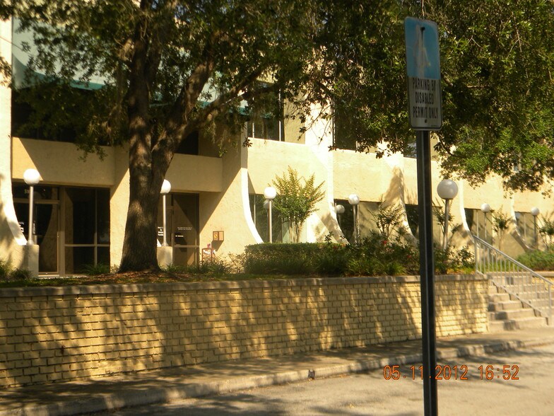 More Photos Of 5104 N Orange Blossom Trl, Orlando Office Residential For Lease