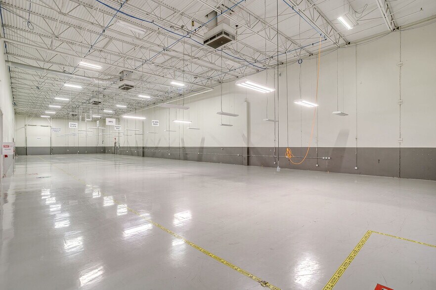 More Photos Of 2051 Franklin Dr, Fort Worth Warehouse For Lease