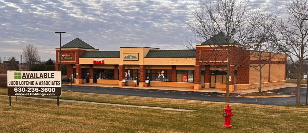 Primary Photo Of 352-362 N Randall Rd, North Aurora Restaurant For Lease