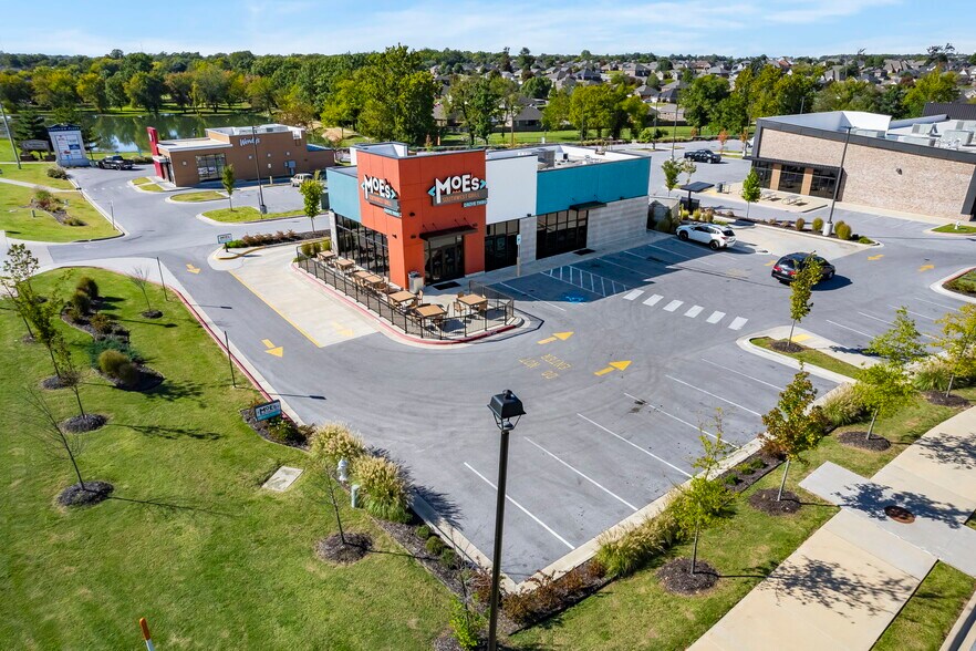 More Photos Of 504 E Centerton Blvd, Centerton Storefront Retail Office For Lease