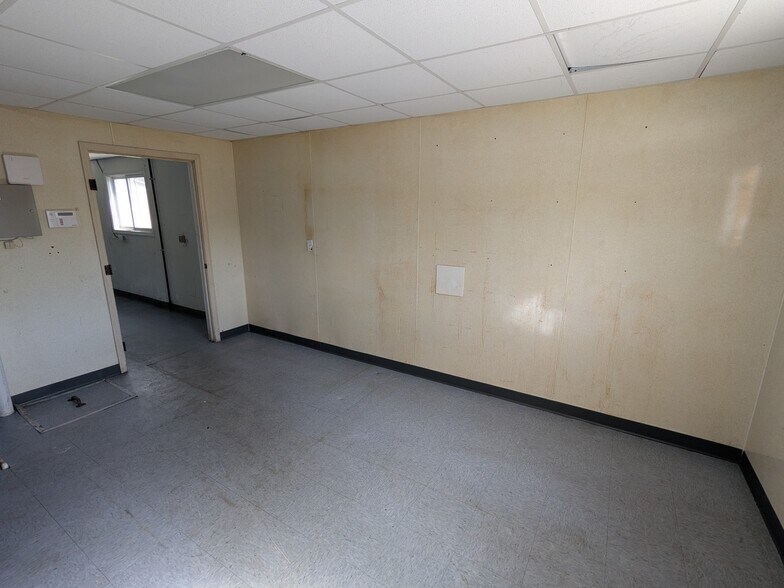 More Photos Of 24901 Red Arrow Hwy, Mattawan Restaurant For Lease