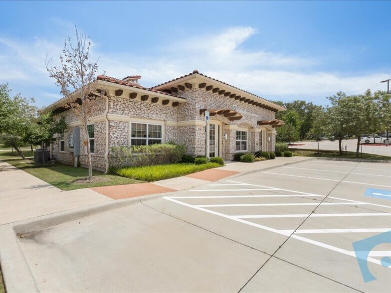 More Photos Of 210 Miron Dr, Southlake Medical For Lease