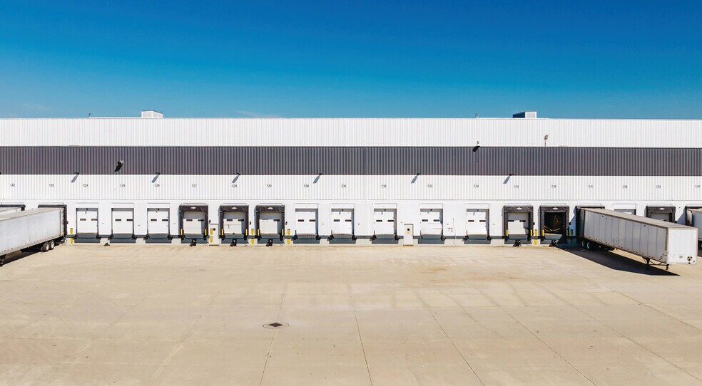 More Photos Of 4545 Fisher Rd, Columbus Distribution For Lease