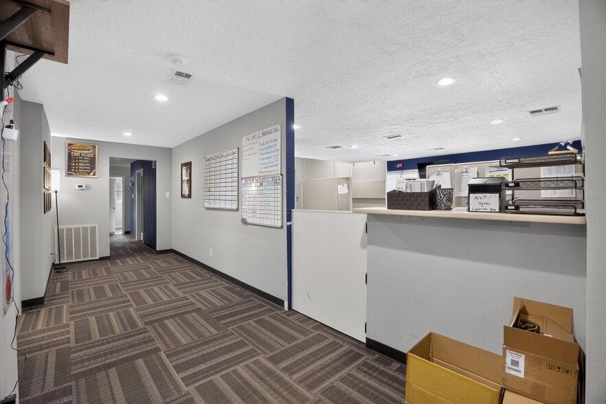 More Photos Of 9326 Kay Ln, Houston Office Residential For Sale