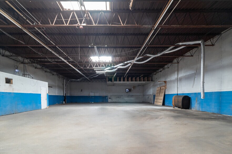 More Photos Of 487 Allens, Providence Land For Lease
