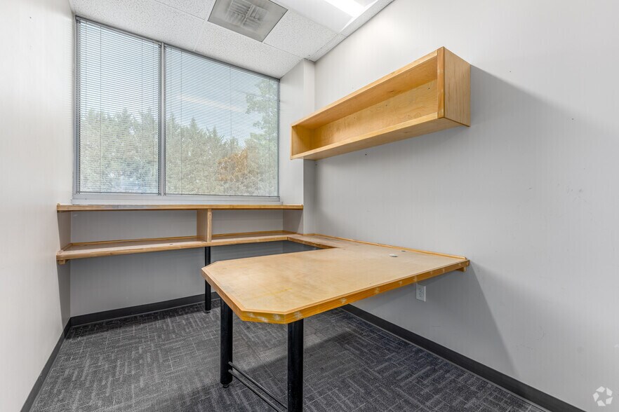 More Photos Of 201 Defense Hwy, Annapolis Office For Sale