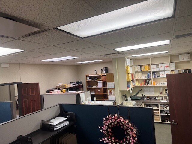 More Photos Of 3823 84th St, Lubbock Office For Sale