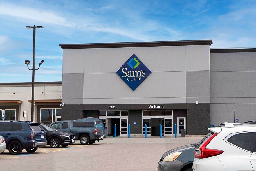 More Photos Of 3735 Union Rd, Cheektowaga General Retail For Lease