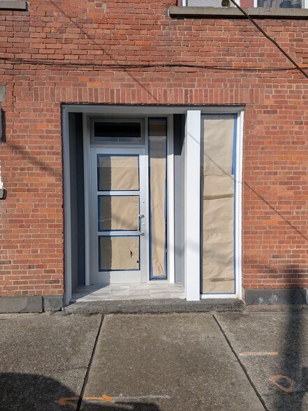 More Photos Of 585 Broadway, Kingston Storefront Retail Office For Lease