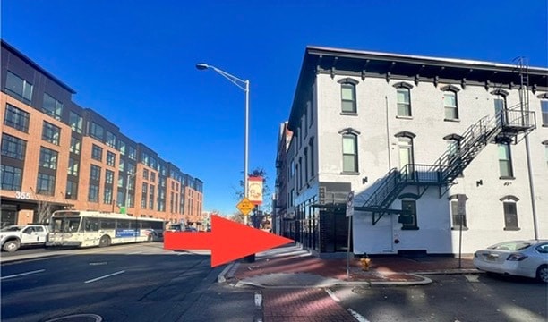 More Photos Of 378 Broad St, Newark Storefront Retail Office For Lease