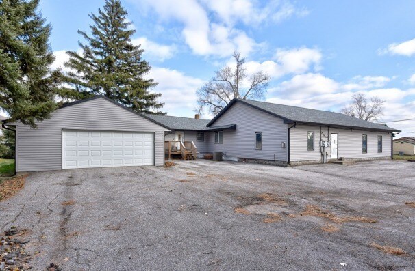 More Photos Of 5036 S 136th St, Omaha Office For Lease