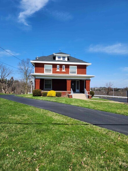 Primary Photo Of 255 W Main St, Saint Clairsville Office For Sale