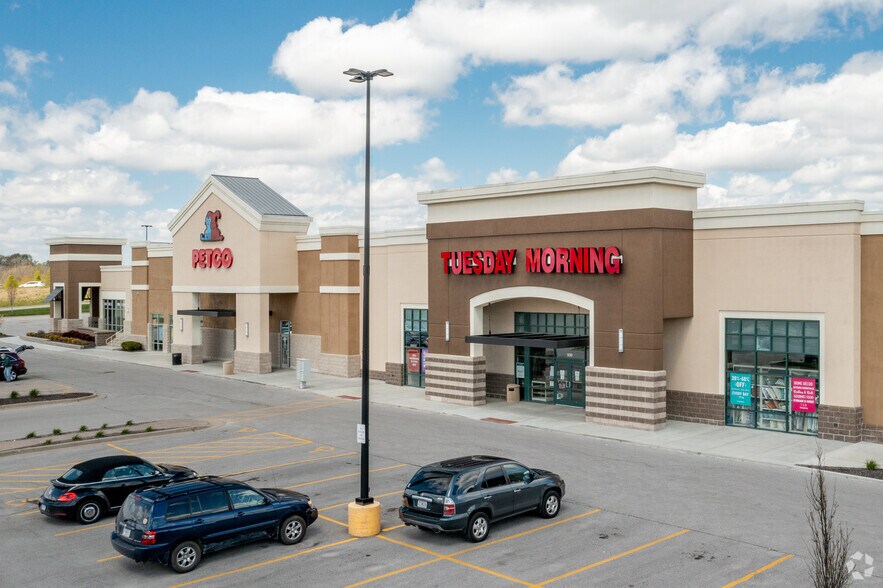 More Photos Of 901-1201 W 136th St, Kansas City Unknown For Lease
