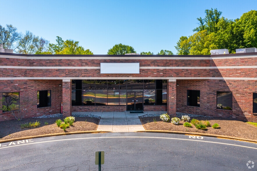 More Photos Of 500 Enterprise Dr, Horsham Township Flex For Lease