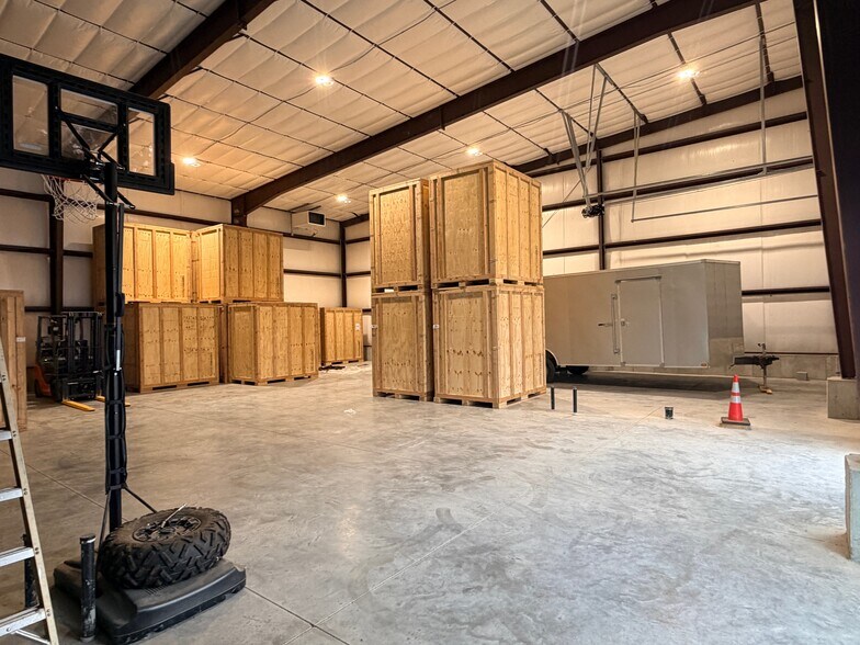 More Photos Of 995 S Main St, Smithfield Industrial For Lease