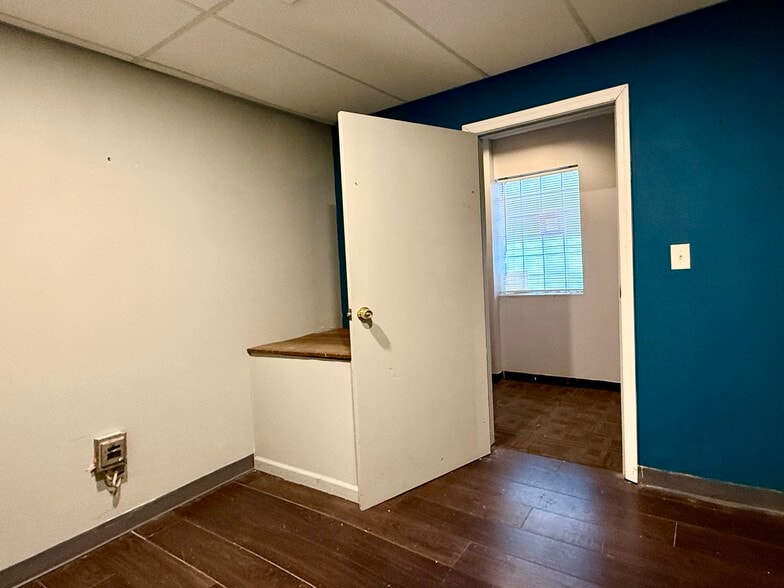 More Photos Of 507 Tripoli St, Pittsburgh Warehouse For Sale