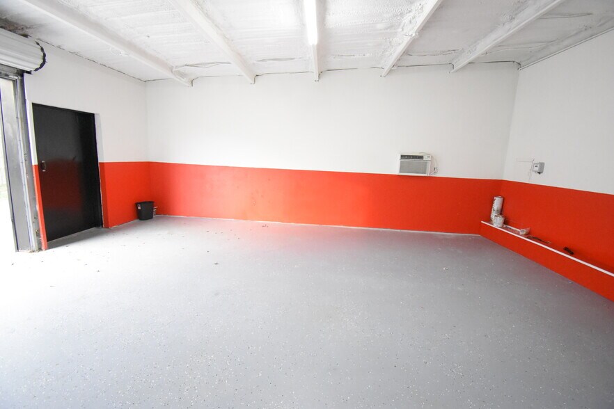 More Photos Of 550 FM 1959 Rd, Houston Service Station For Lease
