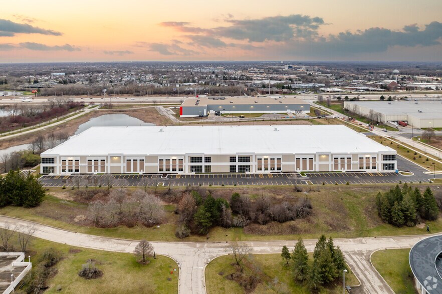 More Photos Of 2685 Eagle Way, Hoffman Estates Manufacturing For Lease