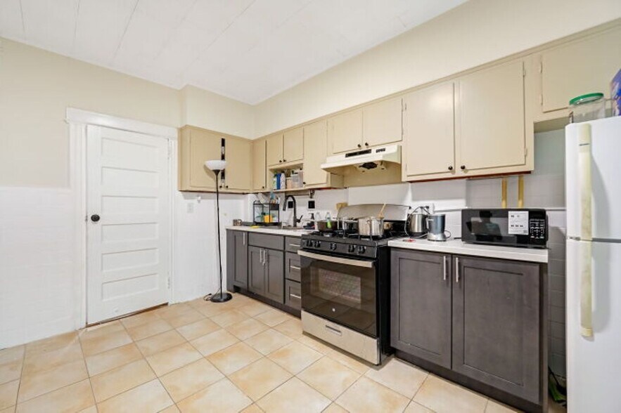 More Photos Of 743 Harrison Ave, Harrison Storefront Retail Residential For Sale