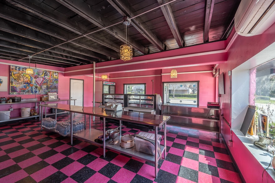 More Photos Of 1412 N Magnolia Ave, Ocala Restaurant For Sale