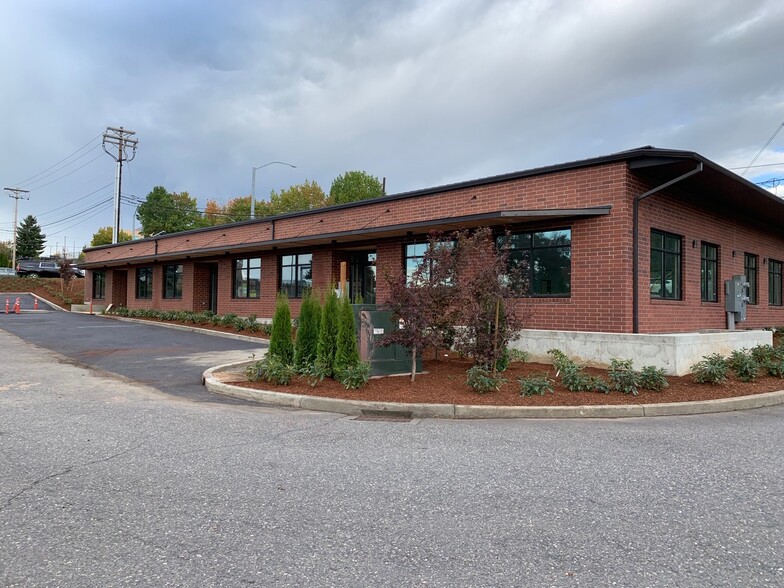 Primary Photo Of 12891-12897 SE 97th Ave, Clackamas Office For Lease