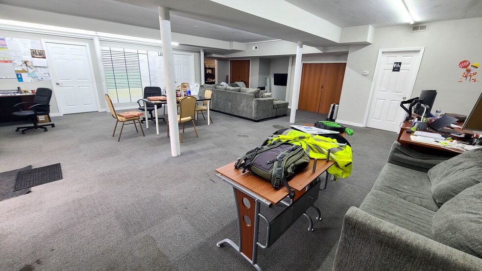 More Photos Of 9 Linwood Ave, Erlanger Loft Creative Space For Lease