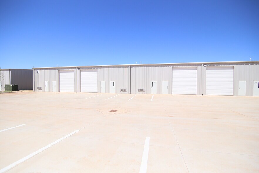 More Photos Of 120 N Rockwell Ave, Oklahoma City Unknown For Lease
