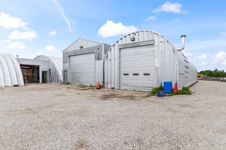 More Photos Of 31000 W Frontage Rd, Farmersville Warehouse For Sale