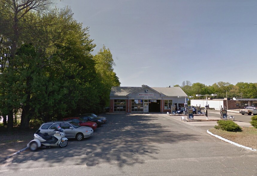 More Photos Of 575 Middle Tpke, Mansfield Service Station For Sale