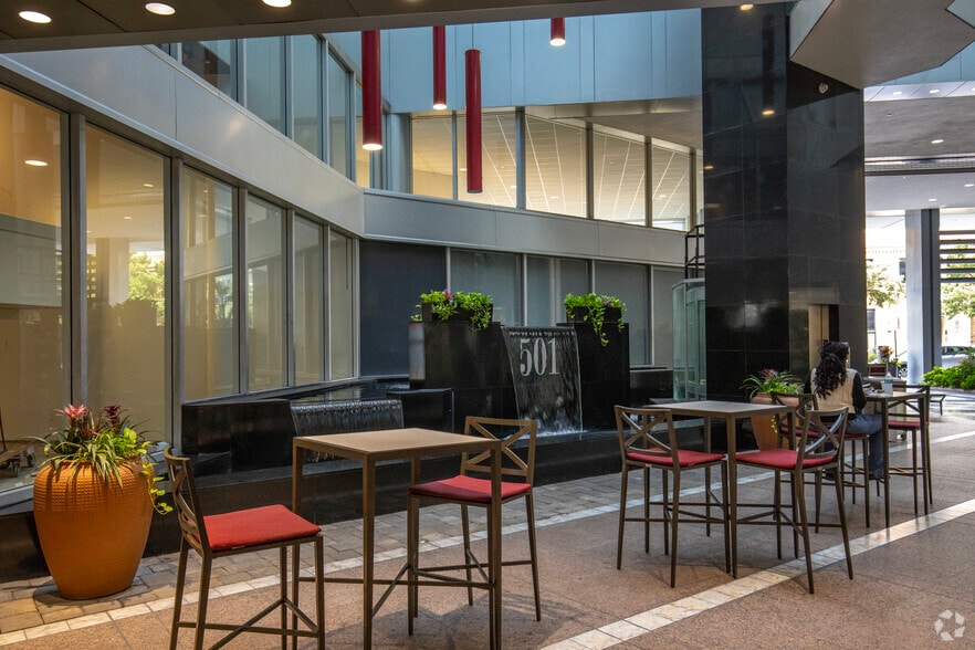 More Photos Of 501 E Kennedy Blvd, Tampa Office For Lease