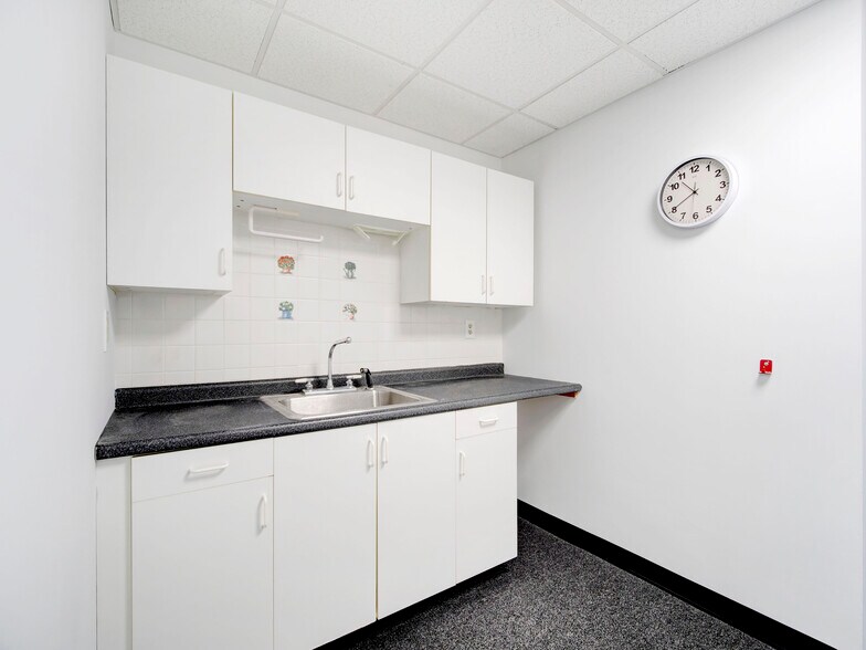 More Photos Of 1110 Hamilton Blvd, South Plainfield Loft Creative Space For Lease