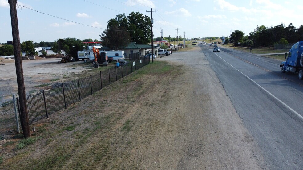 More Photos Of 1951 S Magnolia Ave, Luling Land For Sale