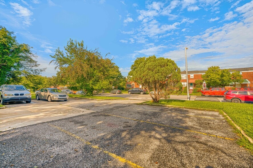 More Photos Of 5461 Cedonia Ave, Baltimore Apartments For Sale