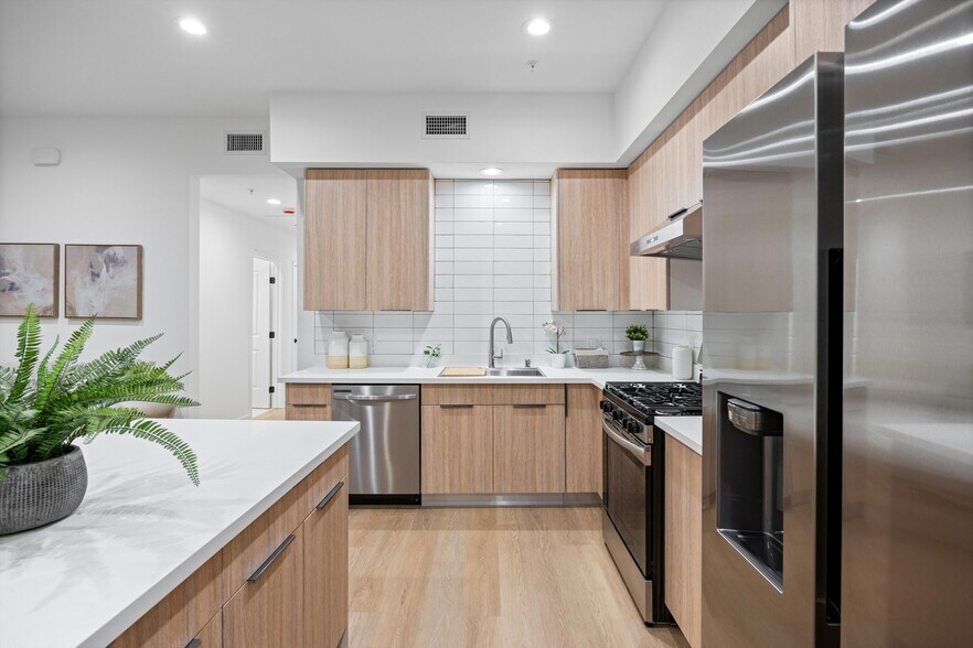 More Photos Of 13857 Leffingwell Rd, Whittier Apartments For Sale