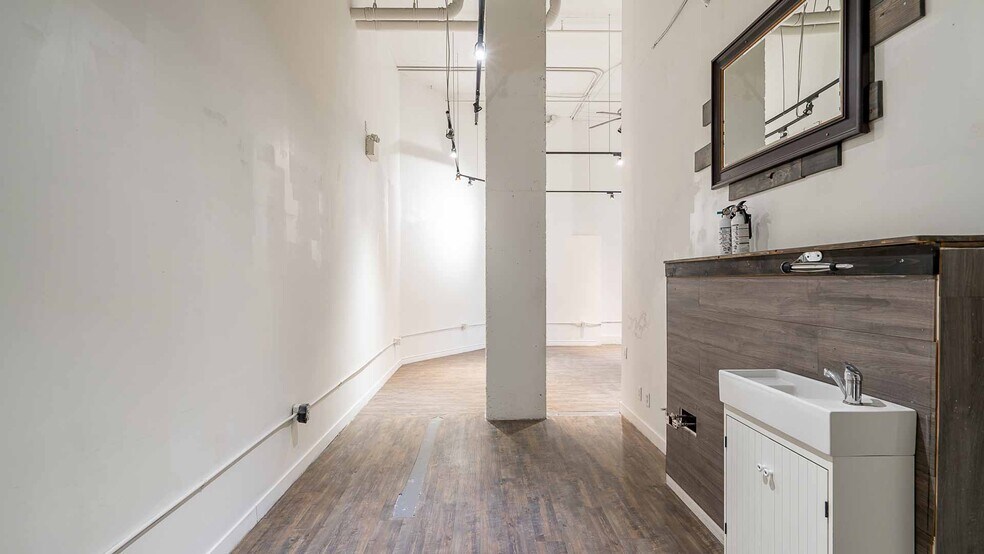 More Photos Of 26 Cordova St E, Vancouver Storefront For Lease