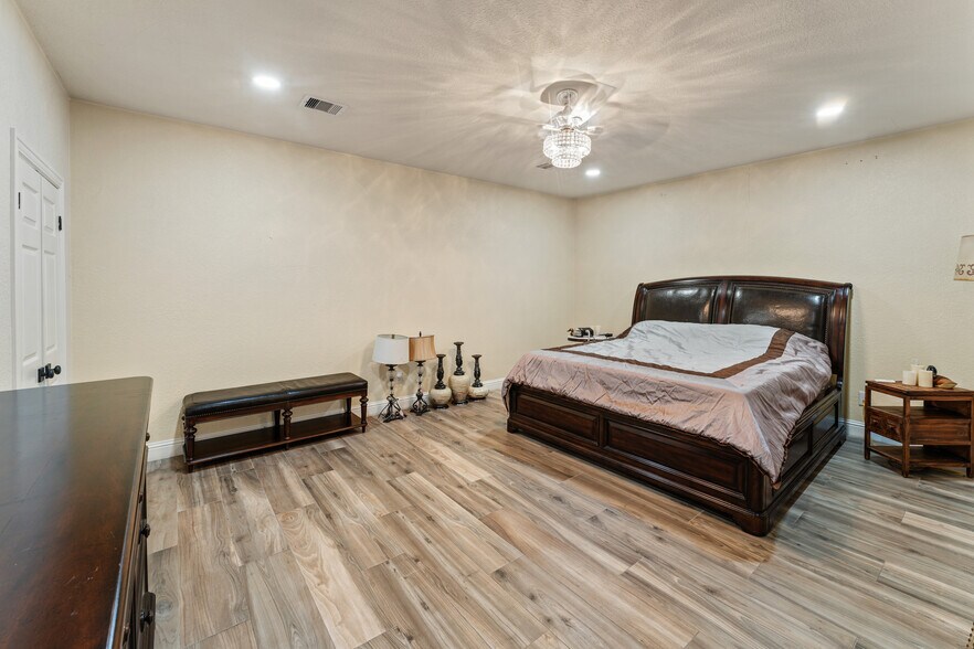 More Photos Of 23111 FM 1462 Rd, Damon Land For Sale
