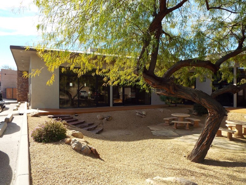 More Photos Of 25 Easy St, Carefree Office For Lease