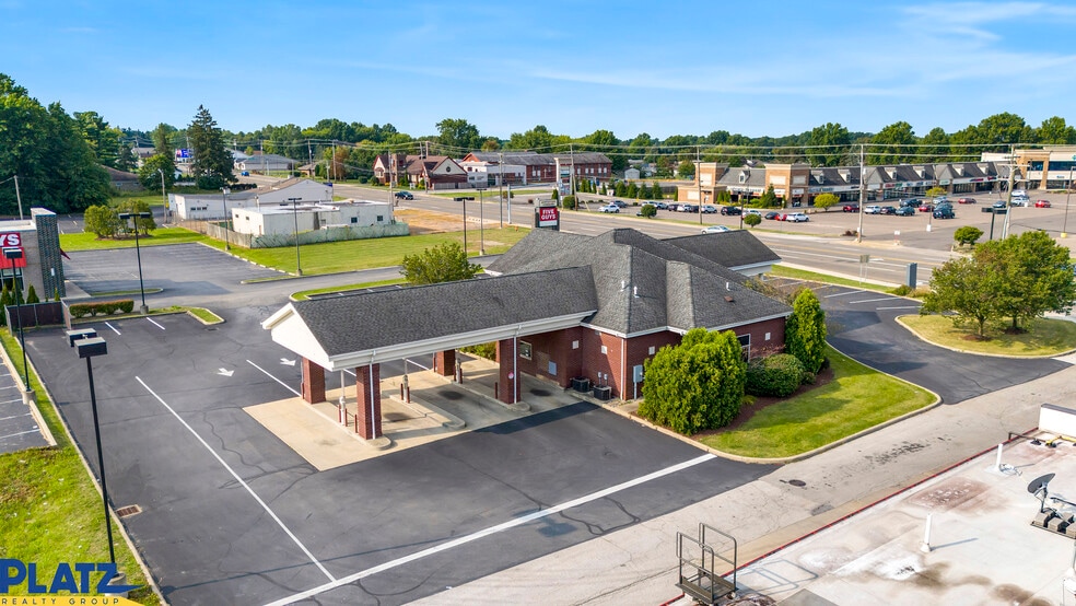 More Photos Of 101 S Canfield Niles Rd, Youngstown Bank For Lease