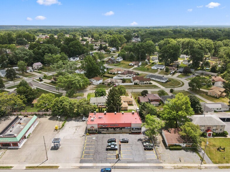 More Photos Of 1952 Elm Rd NE, Warren Unknown For Lease