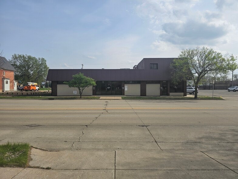Primary Photo Of 822 Broad St, Beloit Office Residential For Lease