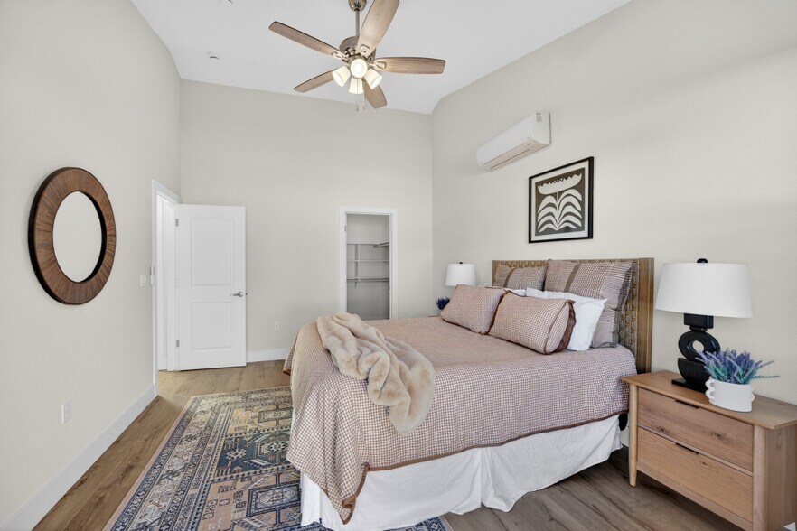 More Photos Of 25265 Carlsbad Ave, Davis Apartments For Sale