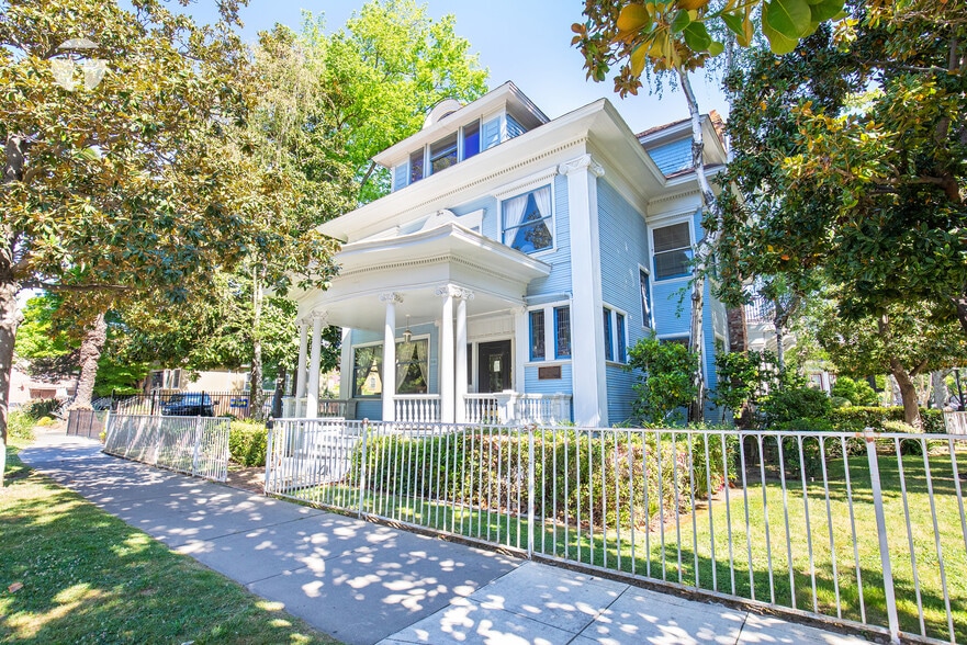 More Photos Of 2131 L St, Sacramento Office Residential For Sale