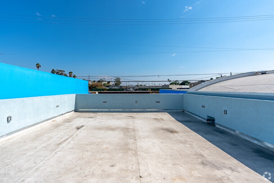 More Photos Of 5380 Alhambra Ave, Los Angeles Research And Development For Sale